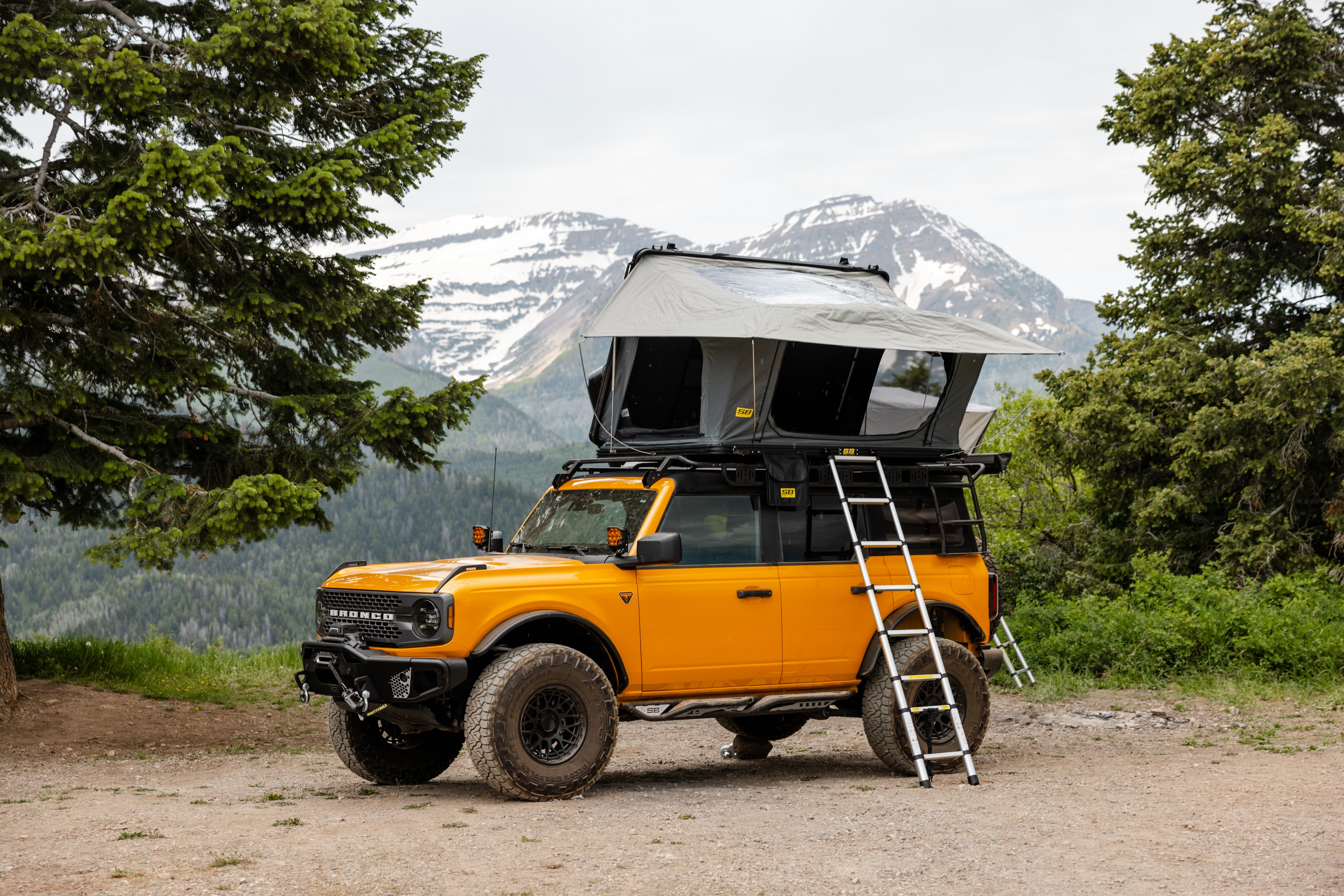 Smittybilt Aluminum Side Opening Rooftop Tent 2985